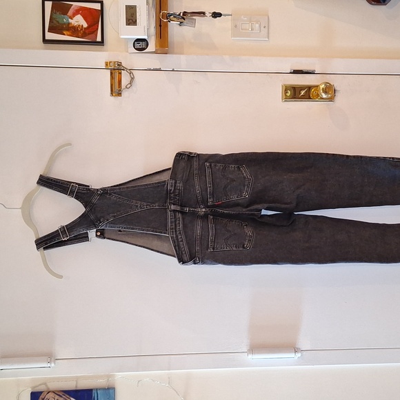 LEVI'S Overalls in Distressed Black - Size XS - Picture 6 of 8
